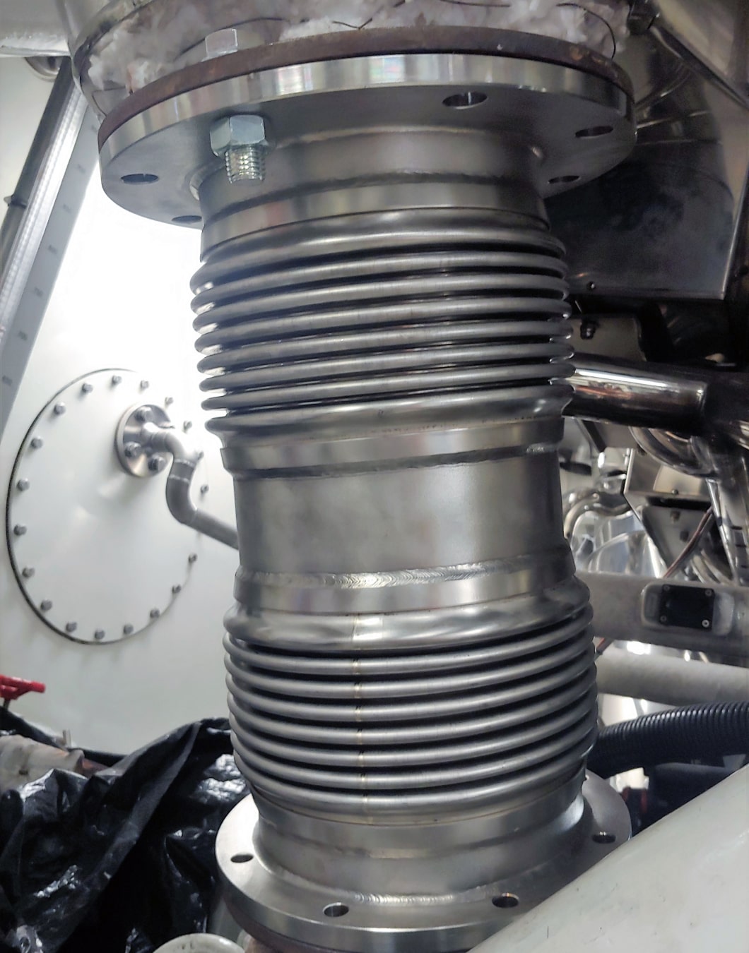 metal-vs-rubber-3@2x